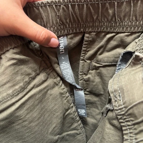 Vuori Men's Ripstop Climber Pants in dark oregano green Sz Large - Picture 7 of 8